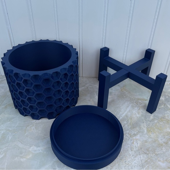 Modern Indoor Flower Pot, The Armos Planter Pot with Drainage Tray & Stand - Picture 8 of 9